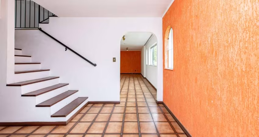 Casa tipo para venda com 4 quartos, sendo 4 suítes, 327m²