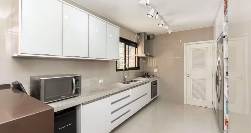 Apartamento tipo para venda com 3 quartos, sendo 3 suítes, 150m²