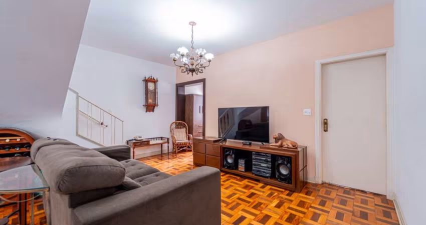 Casa tipo para venda com 3 quartos, sendo 1 suíte, 180m²
