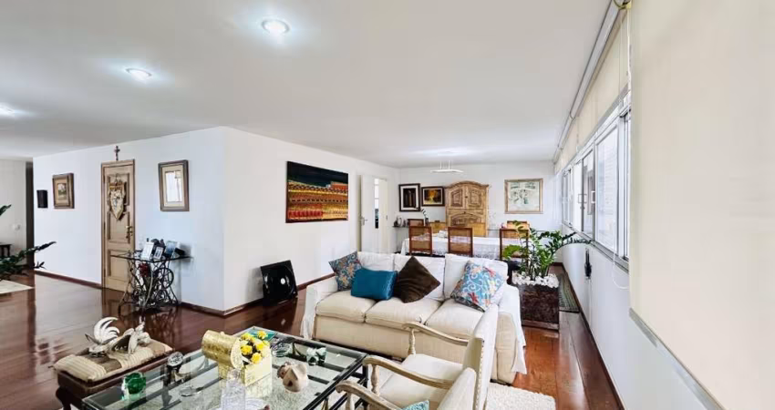 Apartamento tipo para venda com 3 quartos, sendo 1 suíte, 178m²