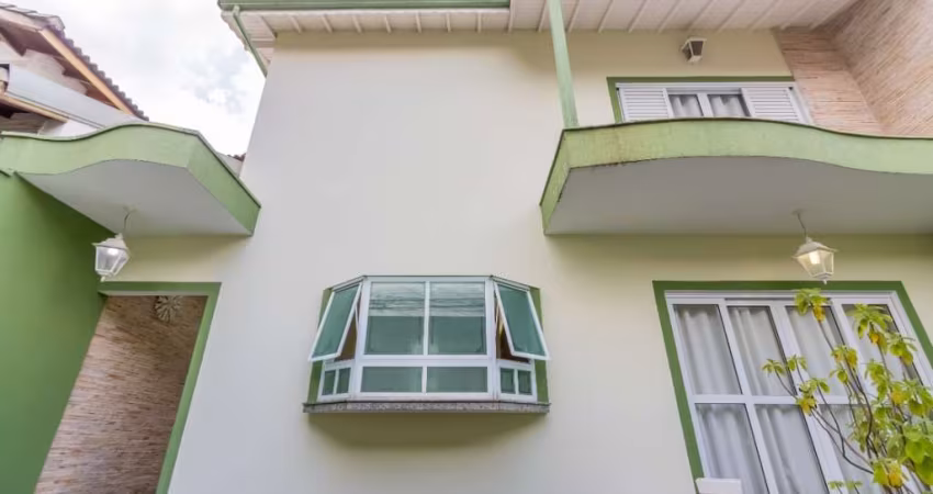 Sobrado para venda com 3 quartos, sendo 3 suítes, 500m²