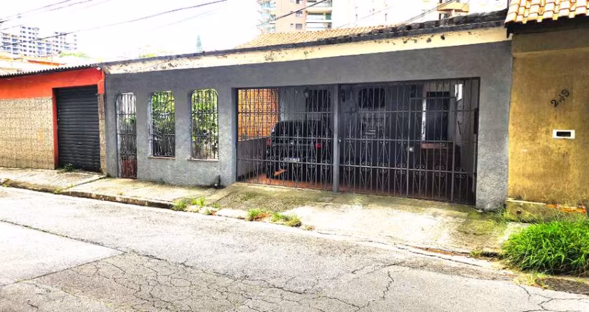 Casa tipo para venda com 3 quartos, sendo 1 suíte, 300m²