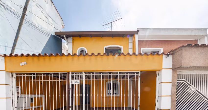 Sobrado para venda com 3 quartos, sendo 1 suíte, 232m²
