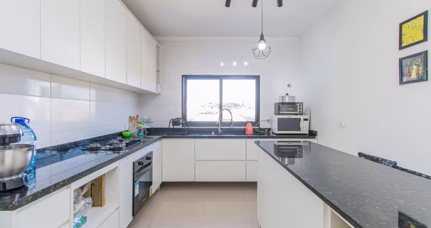Casa tipo para venda com 3 quartos, sendo 3 suítes, 161m²