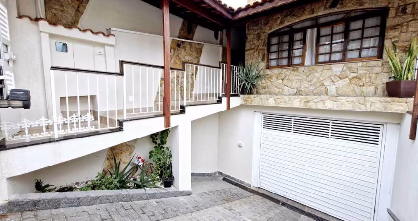 Sobrado para venda com 3 quartos, sendo 1 suíte, 162m²
