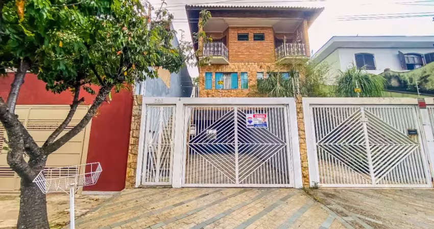 Sobrado para venda com 3 quartos, sendo 3 suítes, 190m²