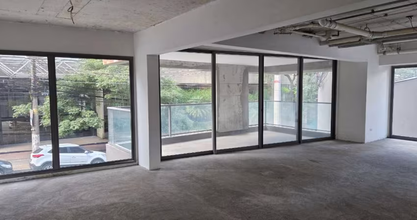 Loja de rua para venda, 210m²