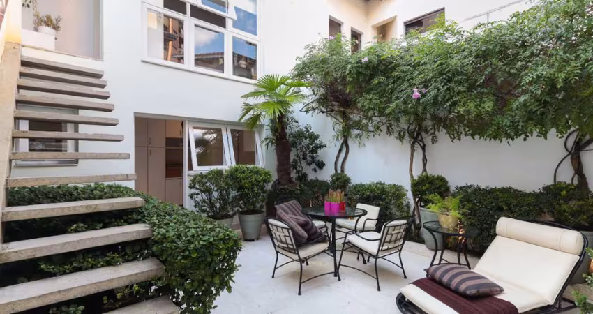 Sobrado para venda com 2 quartos, sendo 1 suíte, 155m²