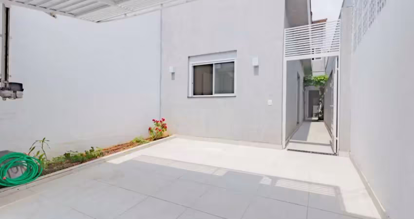 Casa tipo para venda com 2 quartos, sendo 1 suíte, 94m²