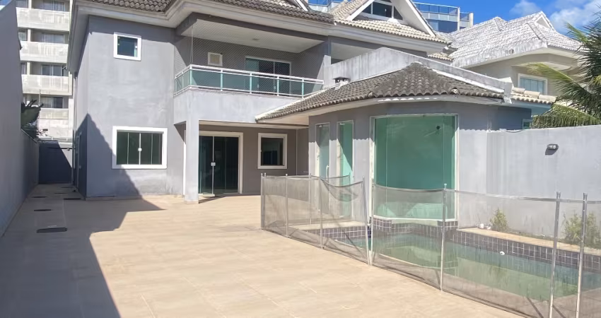 Ótima residência 4 Qtos semimobiliado