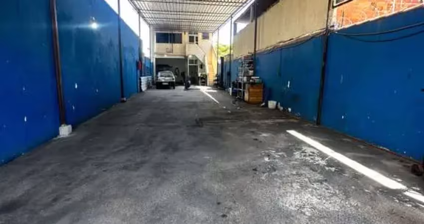 Barracão / Galpão / Depósito com 1 sala para alugar na Rua Cândido Benício, 288, Campinho, Rio de Janeiro