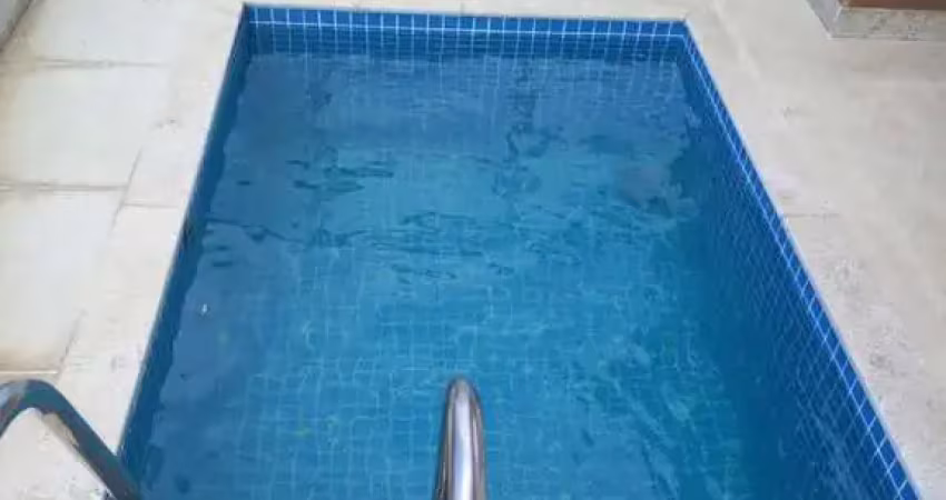 Alugo excelente cobertura duplex com piscina privativa e 04 suítes