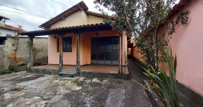 Casa com 5 quartos à venda no Pompéia, Belo Horizonte 