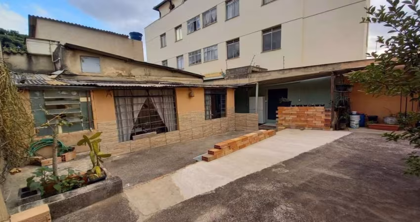 Casa com 2 quartos à venda no Boa Vista, Belo Horizonte 