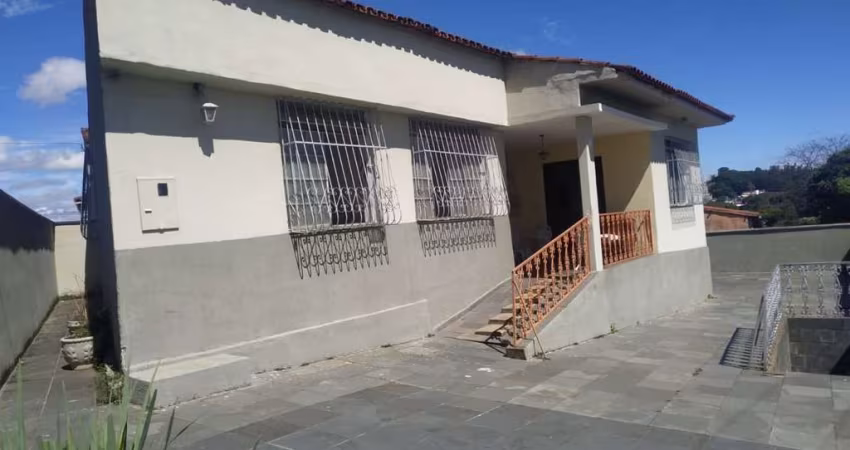 Casa com 5 quartos à venda no São Geraldo, Belo Horizonte 