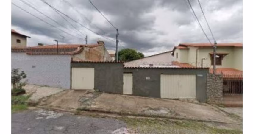 Casa com 4 quartos à venda na Esplanada, Belo Horizonte 