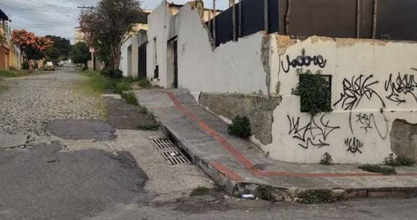 Terreno à venda na Esplanada, Belo Horizonte 