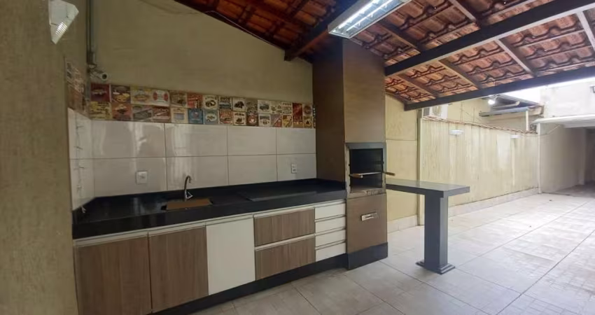 Casa com 6 quartos à venda na Esplanada, Belo Horizonte 