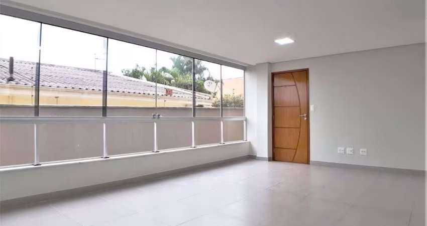 Apartamento com 3 quartos para alugar na Esplanada, Belo Horizonte 