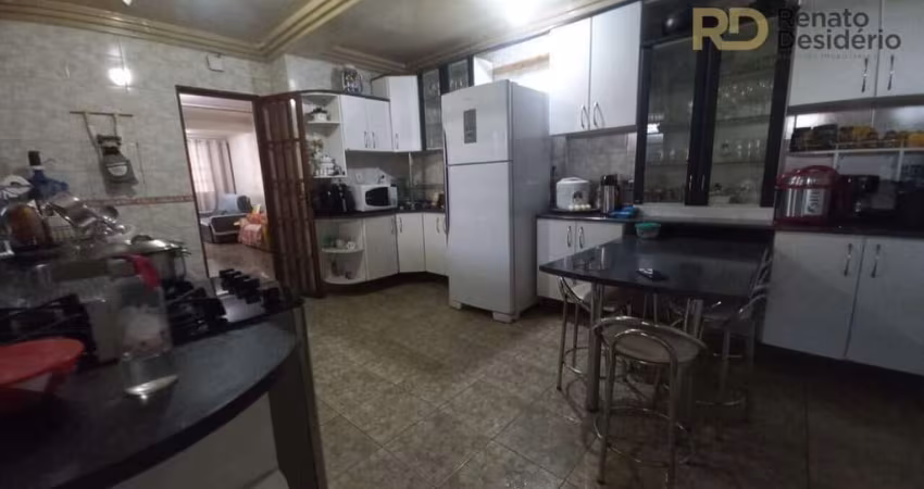 Casa geminada em 2 pavimentos a venda no bairro Boa Vista