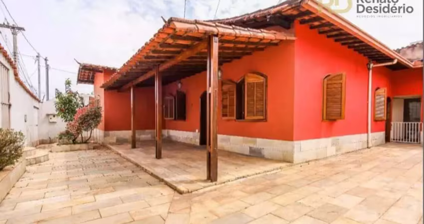 Casa estilo colonial com 4 quartos a venda no esplanada