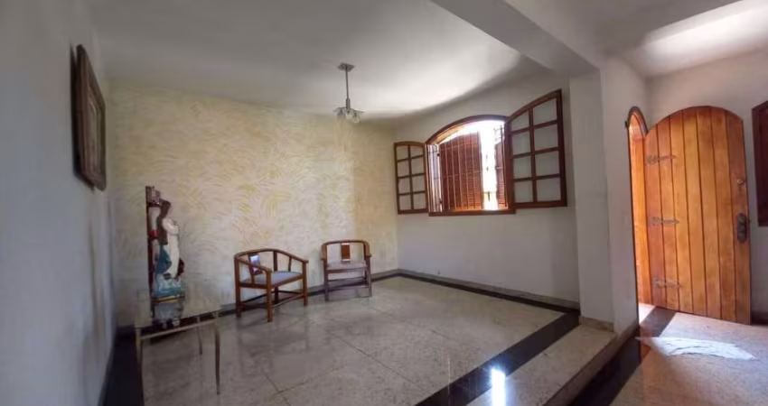 Casa com 4 dormitórios à venda, 218 m² - Floresta - Belo Horizonte/MG