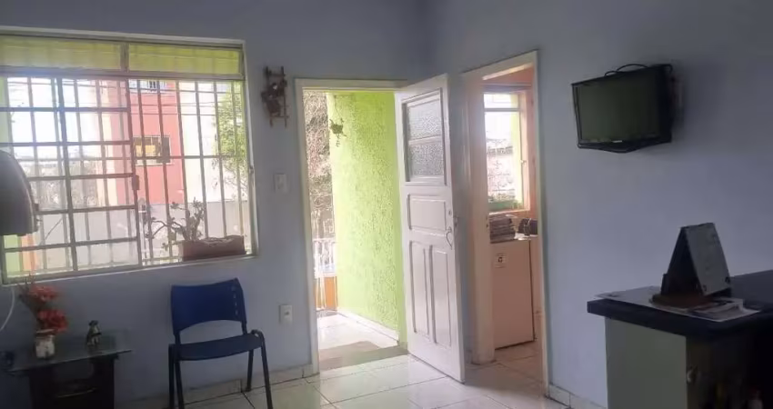 Casa com 3 quartos à venda na Esplanada, Belo Horizonte 