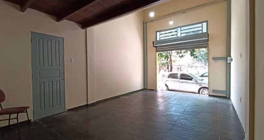 Loja na Rua Demergina Maria de Jesus 26