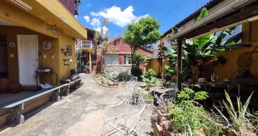 Casa com 3 quartos e barracão em santa tereza com habite-se