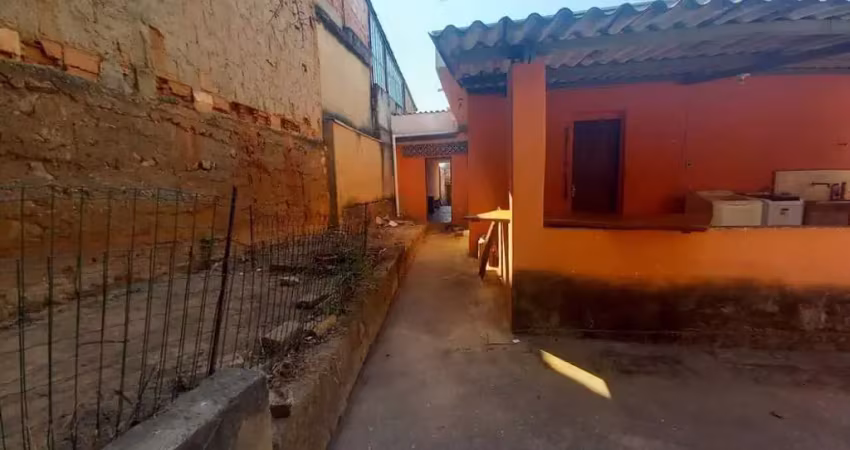 Casa com 4 quartos à venda na Esplanada, Belo Horizonte 