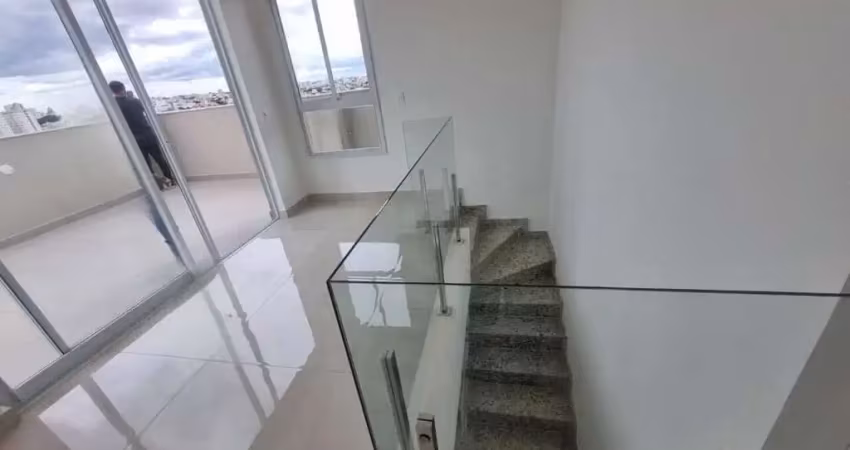 Cobertura 2 quartos com suíte e 2 vagas de garagem no santa efigênia