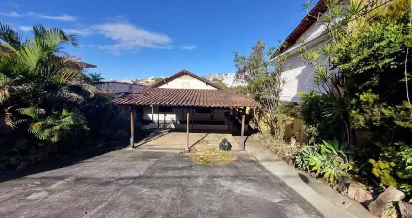 Casa com barracão nos fundos em lote de 435m², santa efigênia - belo horizonte/mg