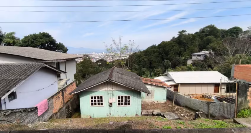 Terreno à venda na Rua Coletor Irineu Comelli, Centro, São José