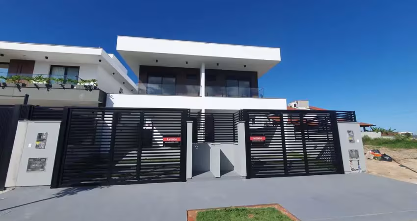 Casa 3 suítes à venda, a 200m da praia - Campeche - Florianópolis/SC