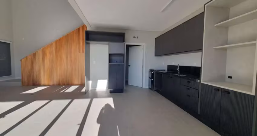 Casa com 4 dormitórios, sendo 1 no térreo, para alugar, lagoa da conceição - florianópolis/sc