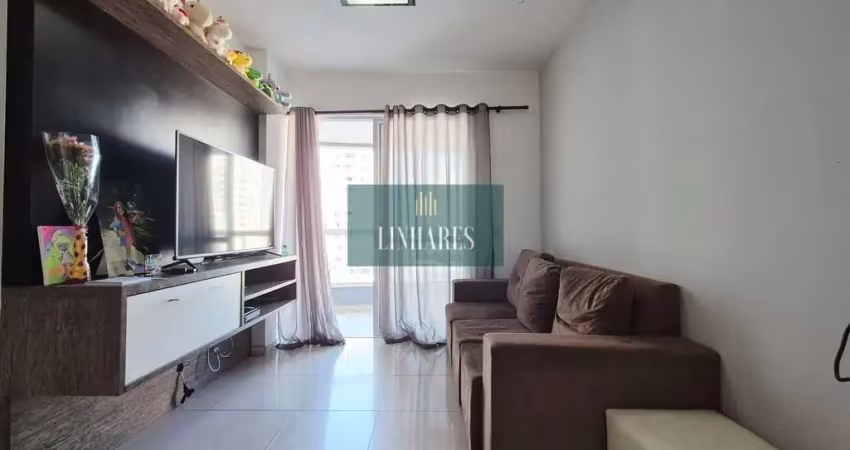 Apartamento 2 dormitórios sendo 1 suíte e vaga de garagem.