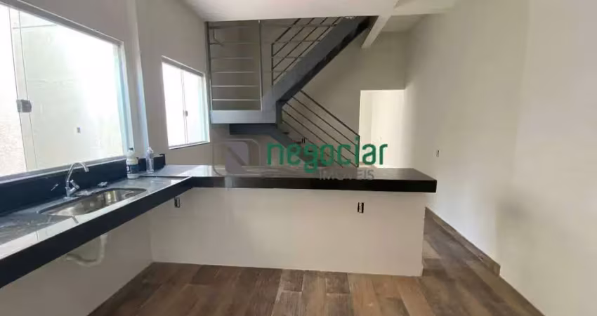 Casa com 2 quartos para alugar na Rua Flor de Papagaio, Jardim das Alterosas - 2ª Seção, Betim