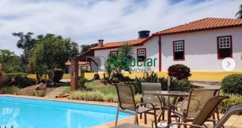 Casa 5 quartos no bairro Onça de Pitangui