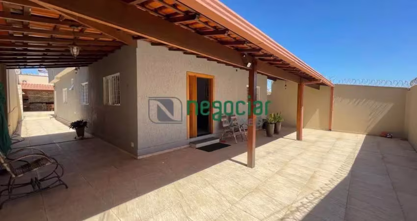 Casa com 4 quartos à venda na Rua Gorceix, Niterói, Betim