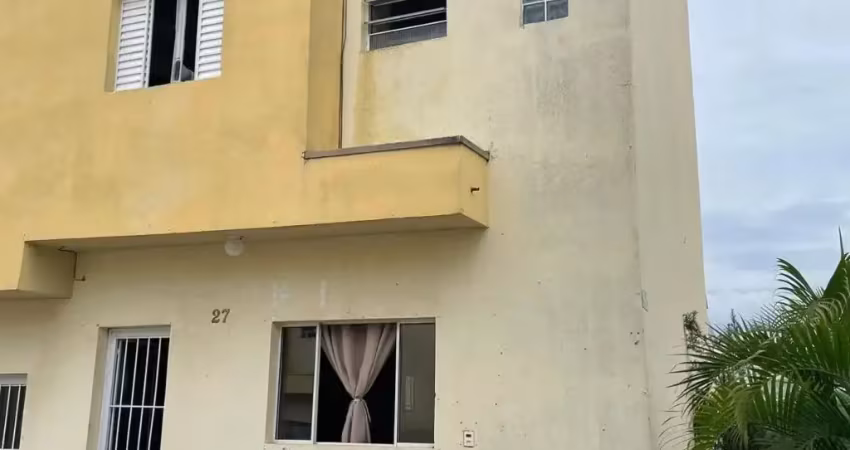 Vende Excelente Casa em Condomínio em Santana de Parnaíba