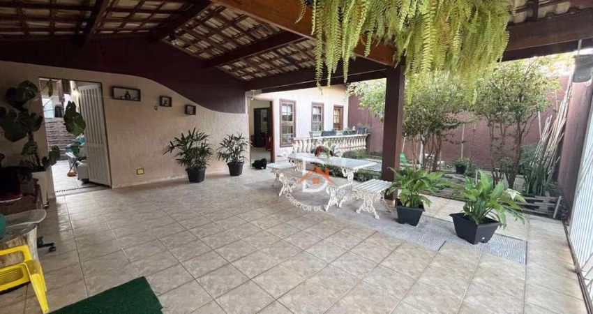 Casa com 3 dormitórios (01 suíte)  à venda, 150 m² por R$ 699.000 - Vila Petrópolis - Atibaia/SP