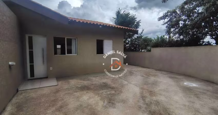 Casa com 2 dormitórios à venda, 50 m² por R$ 405.000 - Vila Santa Helena - Atibaia/SP