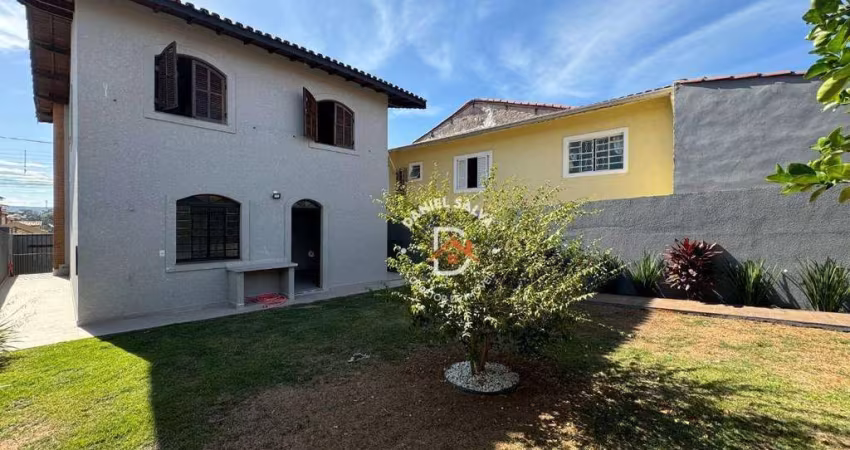 Casa com 3 dormitórios à venda (1 Suíte), 190 m² por R$ 589.000 - Jardim das Cerejeiras - Atibaia/SP