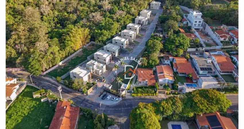 Village à Venda em Atibaia (Alto Padrão/ 3 ultimas casas).  Conta com 3 dormitórios (3 suítes), 221 m² de área construída por R$ 1.990.000,00