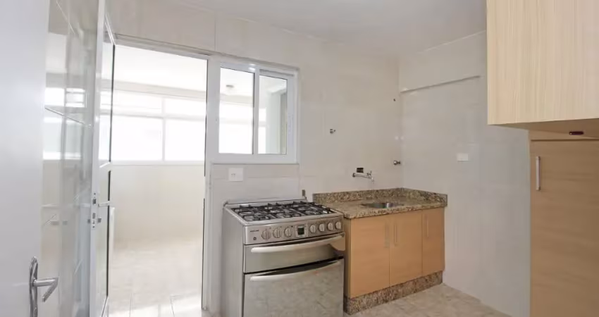 Apartamento em pinheiros reformado com 2 dormitórios grandes - sp
