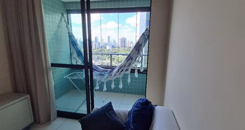 Apartamento com 2 quartos e 2 vagas de garagem no Bairro da Torre