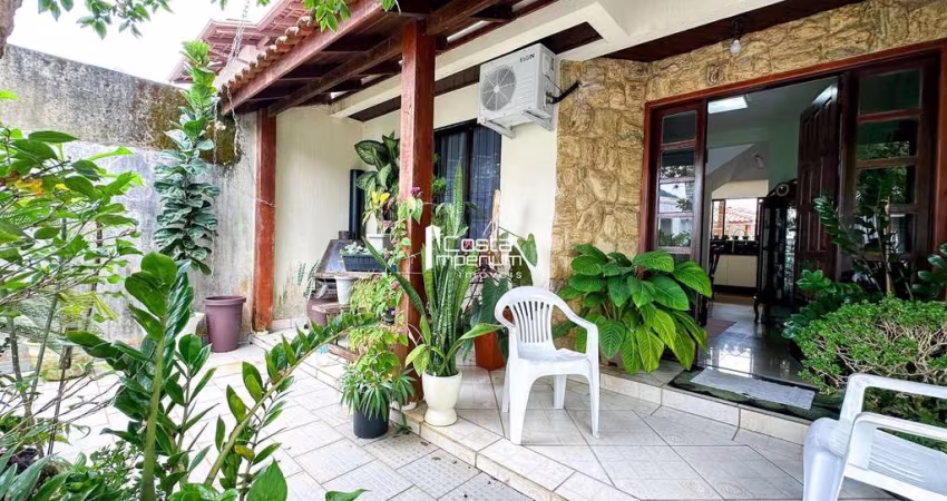 Casa à venda no bairro Nações em Balneário Camboriú/SC