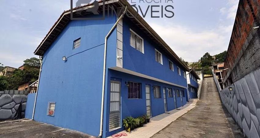 Casa Padrão 2 Quartos 2 banheiros 1 vaga aceita financiamento