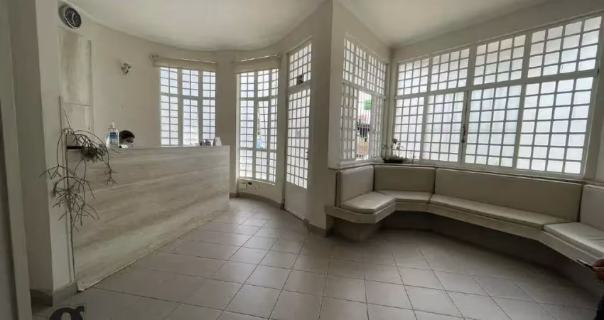 Casa para alugar na Rua Rosmaninho, Jardim Lucinda, São Paulo
