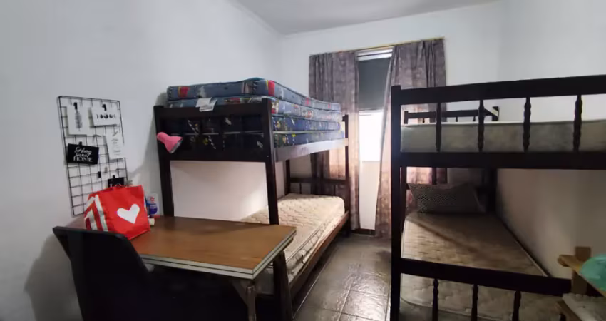 1 dormitorio -predio com zelador - 400m da praia - excelente  local